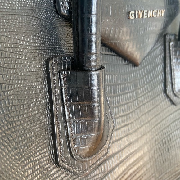 Givenchy Antigona Medium Black Lizard bag - Picture 5 of 14